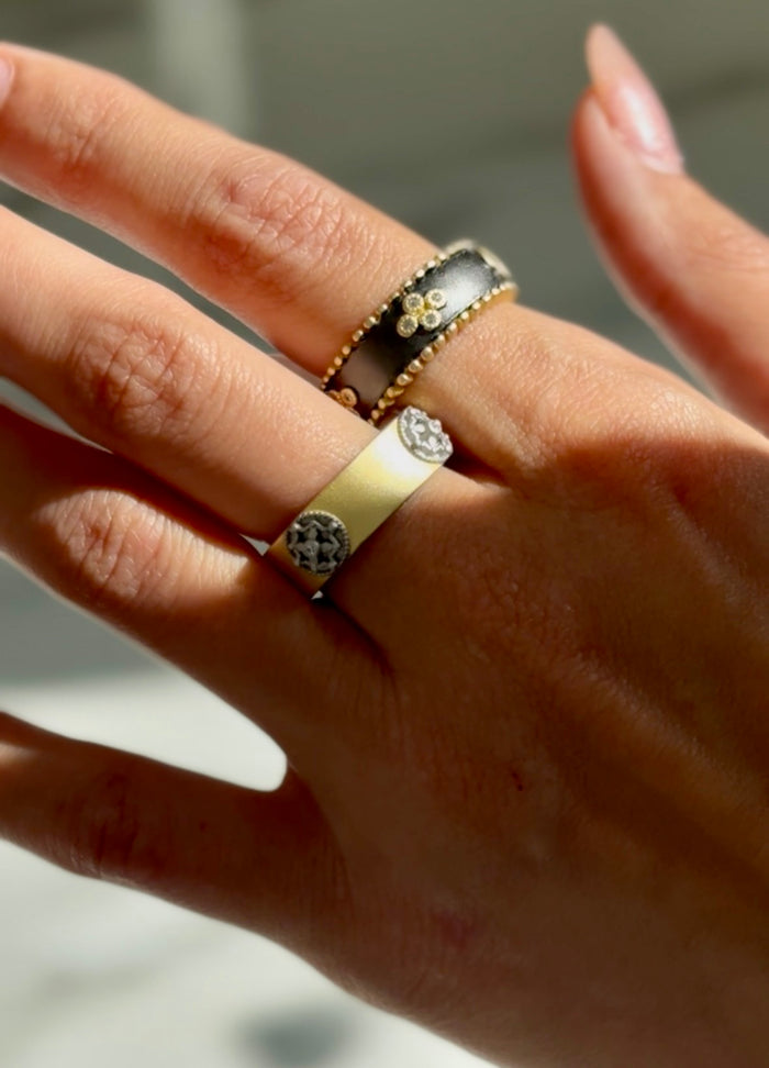 FR Motif Band Ring