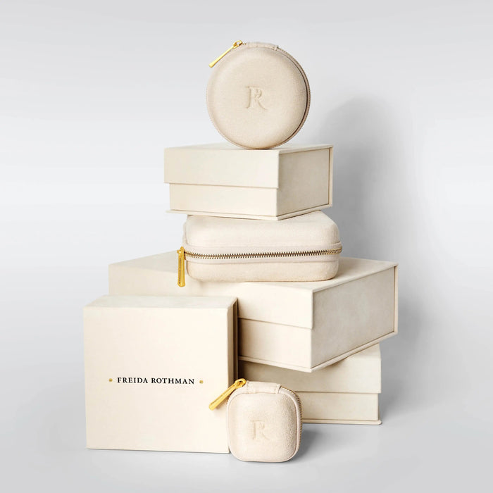 Complimentary FR Signature Packaging FR Exclusive Suite Box