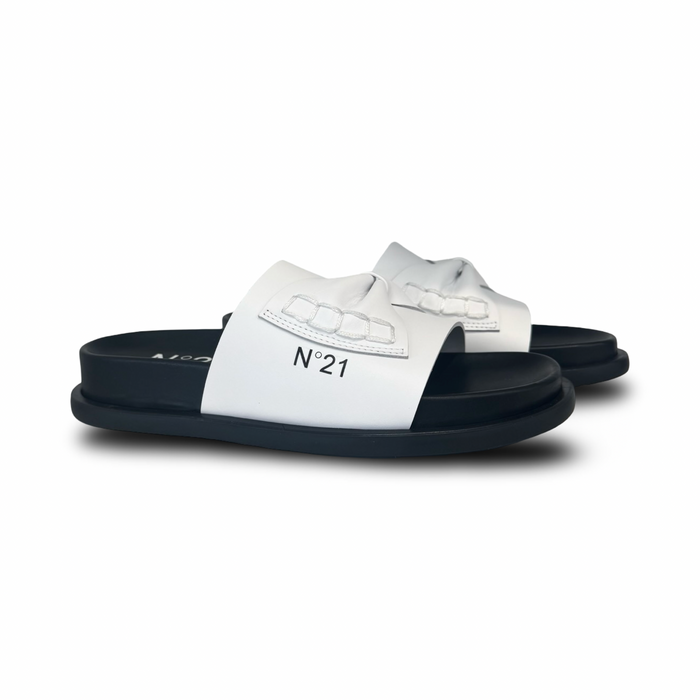 N°21 White Bow Slides