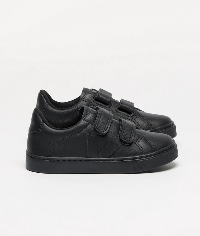 Veja Full-Black Sneaker
